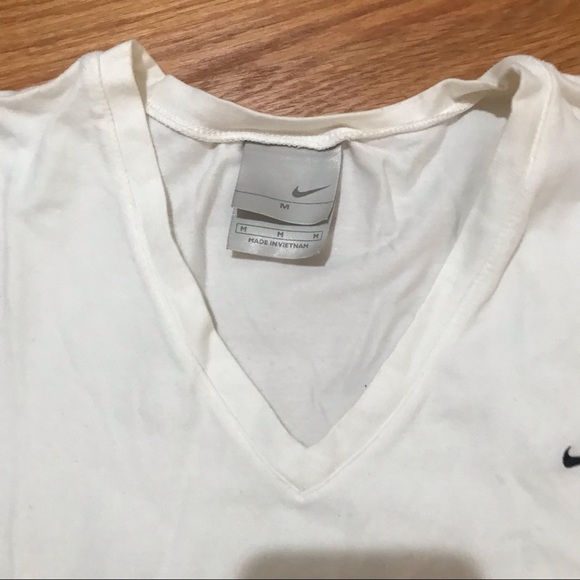 👟NIKE Athletic Tee - Picture 3 of 4
